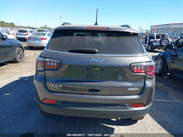 Jeep Compass Latitude Lux 4x4 2022 3C4NJDFB0NT196129 Image 16