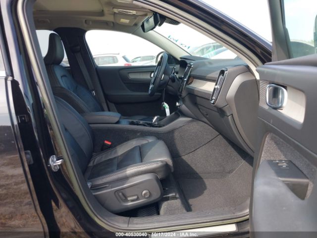 YV4L12UN3P2915822 Volvo Xc40 B5 Plus Bright Theme