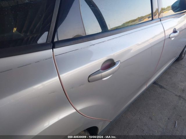 1FADP3F29EL117174 Ford FOCUS SE