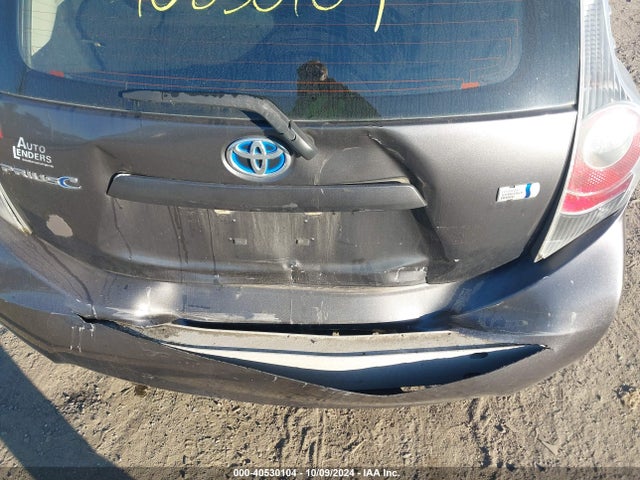40530104 :رقم المزاد ، JTDKDTB31D1035121 vin ، 2013 Toyota Prius C One مزاد بيع