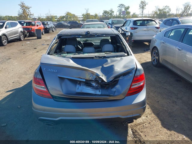 WDDGF8AB0EG207116 Mercedes-Benz C 300 Luxury 4matic/sport 4matic