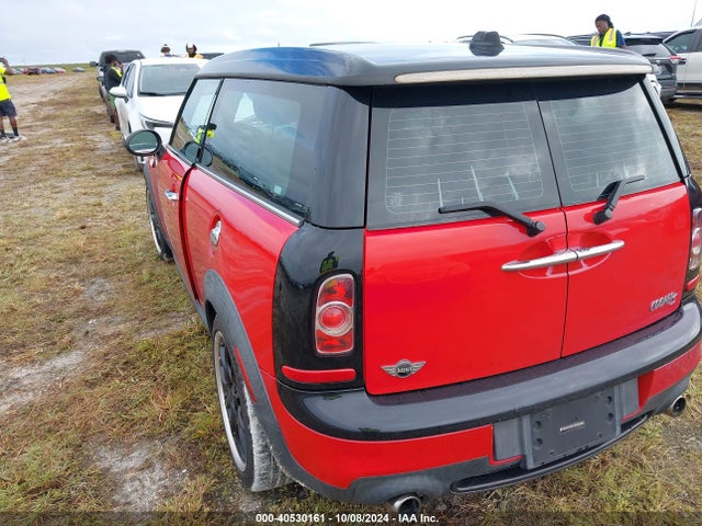 2011 MINI COOPER S CLUBMAN WMWZG3C59BTY35623 Photo 2