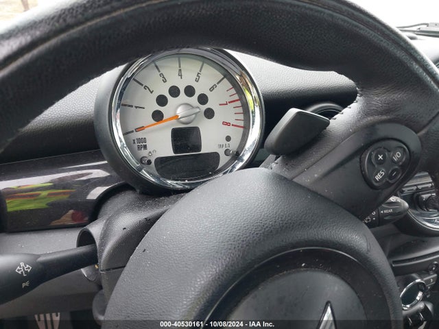 2011 MINI COOPER S CLUBMAN WMWZG3C59BTY35623 Photo 6