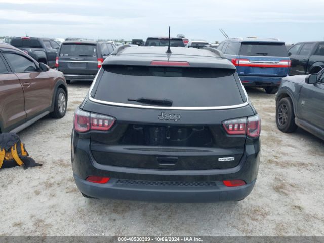 3C4NJCBB6JT124071 Jeep Compass Latitude Fwd