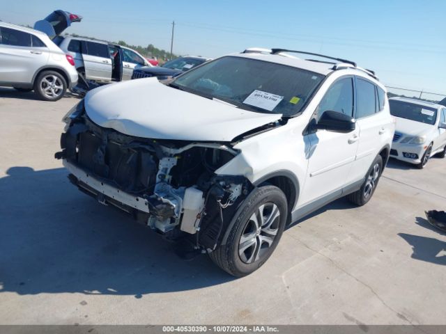 JTMZFREV0GJ094156 Toyota RAV4 LE