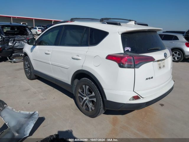JTMZFREV0GJ094156 Toyota RAV4 LE