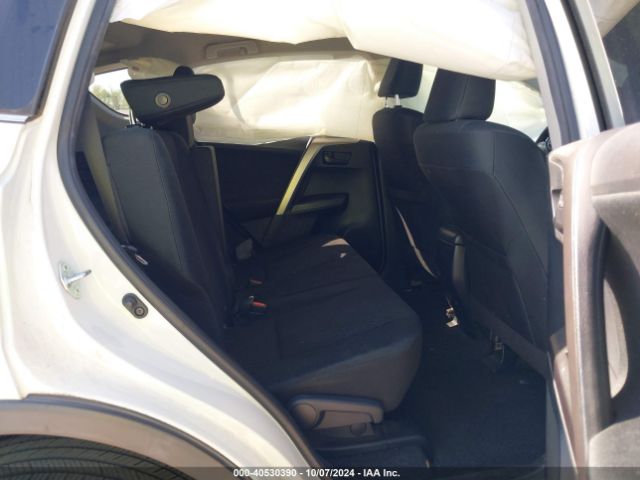 JTMZFREV0GJ094156 Toyota RAV4 LE