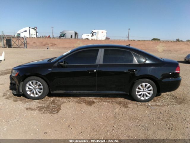 1VWAT7A38FC018182 Volkswagen Passat 1.8t Wolfsburg Edition