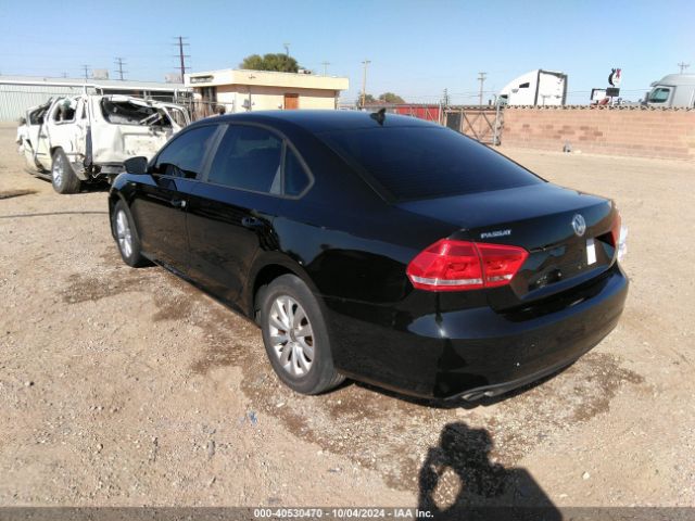 1VWAT7A38FC018182 Volkswagen Passat 1.8t Wolfsburg Edition