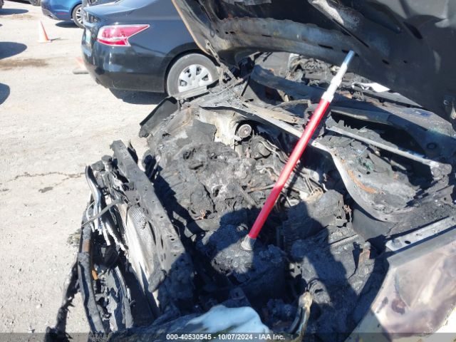 5XYPGDA32JG398690 KIA Sorento 2.4l Lx