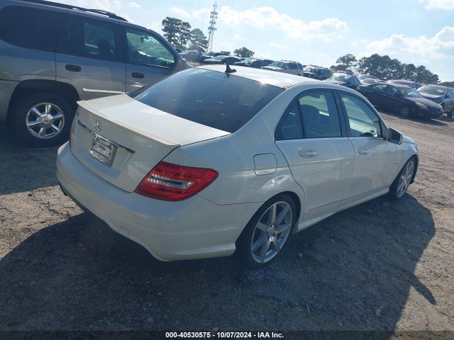 40530575 :رقم المزاد ، WDDGF4HB1CA606020 vin ، 2012 Mercedes-benz C 250 Luxury/sport مزاد بيع