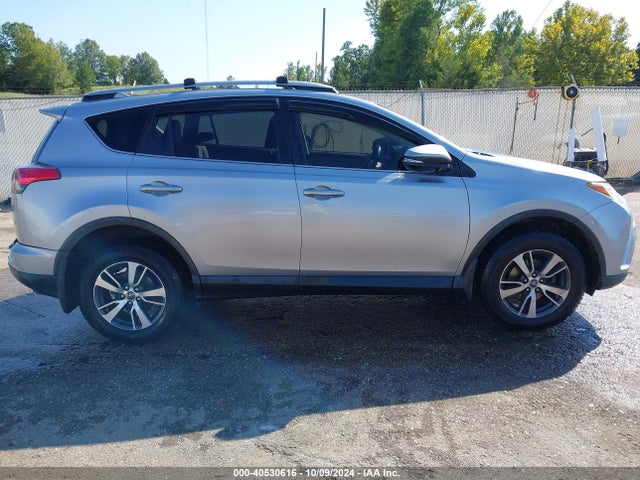 Toyota Rav4 Xle 2018 JTMRFREV8JJ223624 Image 13