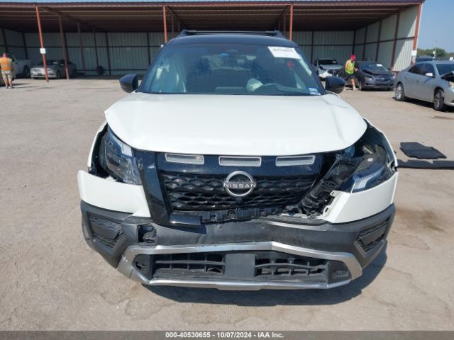 5N1DR3BD8RC204304 Nissan Pathfinder Rock Creek 4wd