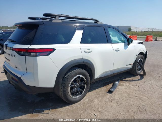 5N1DR3BD8RC204304 Nissan Pathfinder Rock Creek 4wd