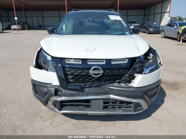 5N1DR3BD8RC204304 Nissan Pathfinder Rock Creek 4wd