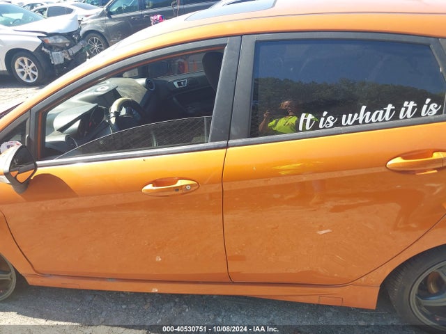Ford FIESTA ST 2018 3FADP4GX4JM138328 Image 15