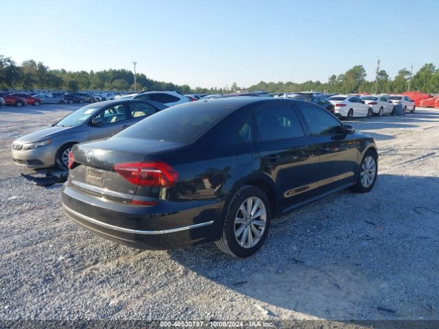 1VWAA7A30JC022113 Volkswagen Passat 2.0t R-line/2.0t S