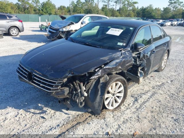 1VWAA7A30JC022113 Volkswagen Passat 2.0t R-line/2.0t S