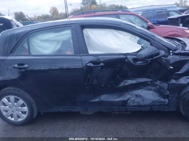 3KPA25AD6NE460985 KIA Rio 5-door S