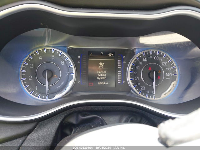 Chrysler 200 Limited 2015 1C3CCCAB0FN535139 Image 7