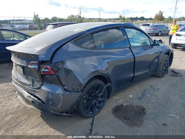 2022 TESLA MODEL Y 7SAYGAEE2NF472818 Photo 3