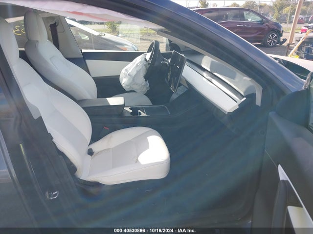 2022 TESLA MODEL Y 7SAYGAEE2NF472818 Photo 4