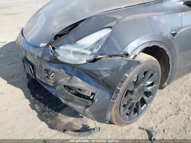 2022 TESLA MODEL Y 7SAYGAEE2NF472818 Photo 5