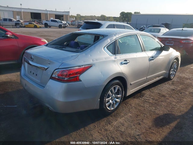 Nissan Altima 2.5 S 2015 1N4AL3AP3FN303848 Image 4