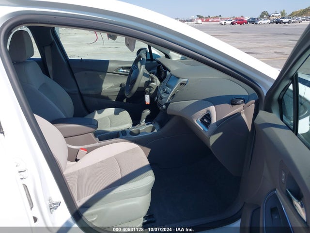 Chevrolet Cruze Ls Auto 2017 1G1BC5SM4H7248132 Image 5