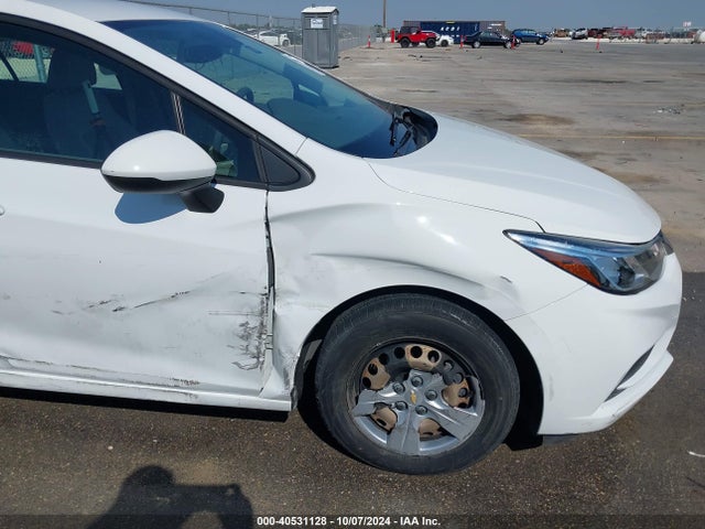 Chevrolet Cruze Ls Auto 2017 1G1BC5SM4H7248132 Image 6
