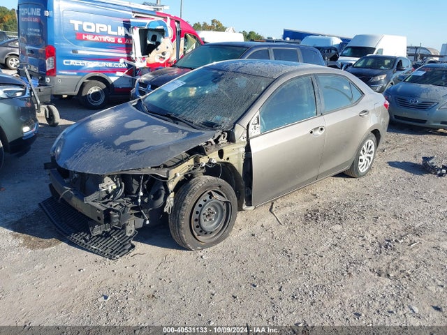 Toyota COROLLA LE 2017 2T1BURHE3HC932681 Image 2