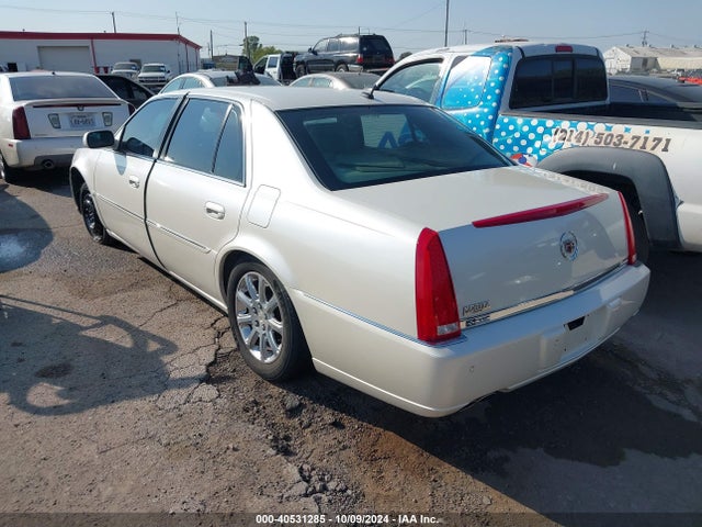 2008 CADILLAC DTS 1G6KD57Y98U144739 Photo 2