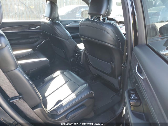1C4RJKDG4P8772276 Jeep Grand Cherokee L Overland 4x4
