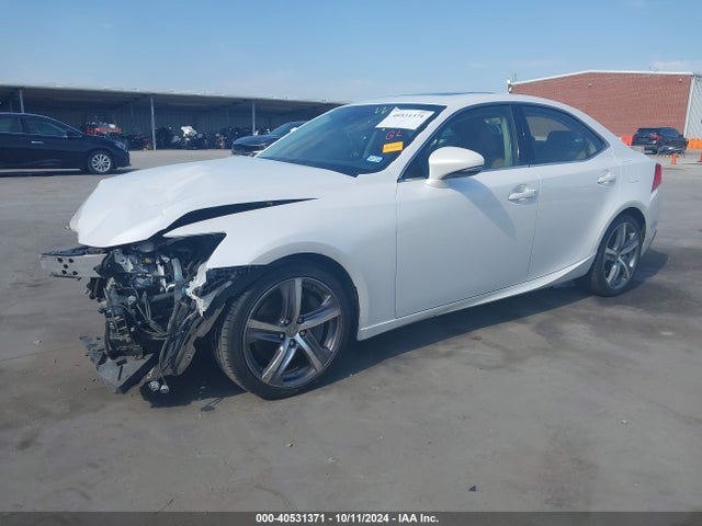 Lexus IS 200T 2017 JTHBA1D23H5044465 Image 2