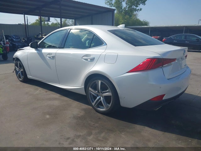 Lexus IS 200T 2017 JTHBA1D23H5044465 Image 3