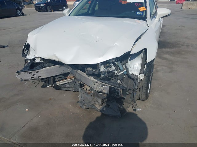 Lexus IS 200T 2017 JTHBA1D23H5044465 Image 6