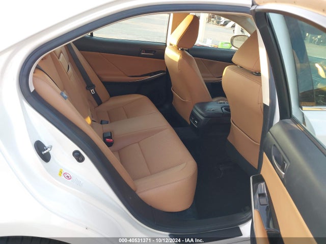 Lexus IS 200T 2017 JTHBA1D23H5044465 Image 8