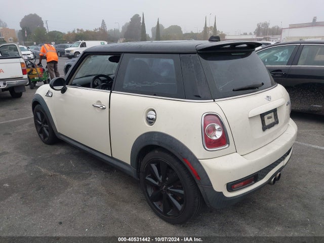 2012 MINI COOPER S WMWSV3C50CT385627 Photo 2