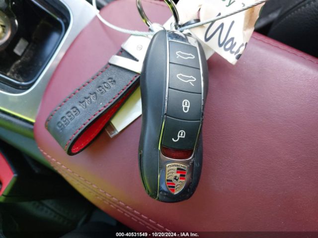 2019 PORSCHE 718 BOXSTER WP0CA2A82KS211041 Photo 10