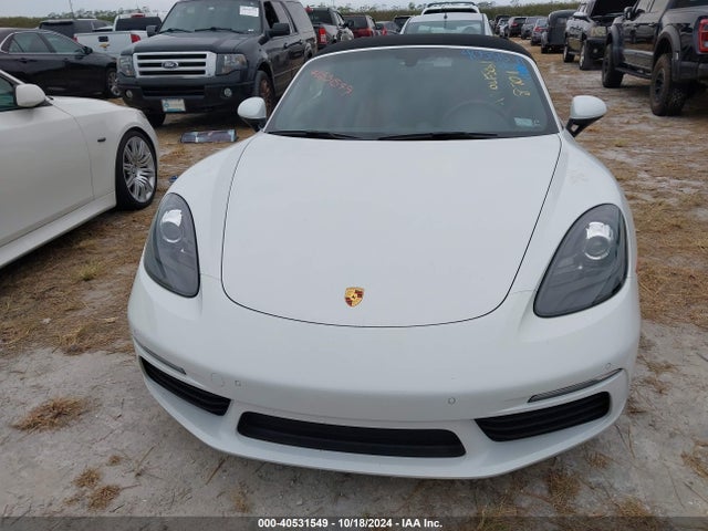 Porsche 718 Boxster 2019 WP0CA2A82KS211041 Image 12