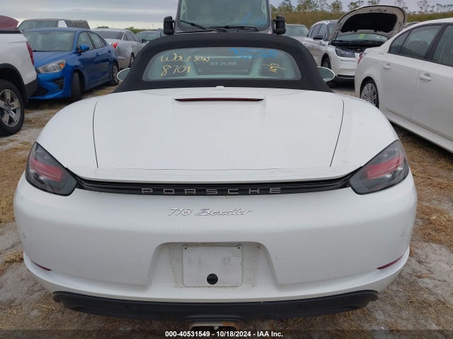 Porsche 718 Boxster 2019 WP0CA2A82KS211041 Image 16