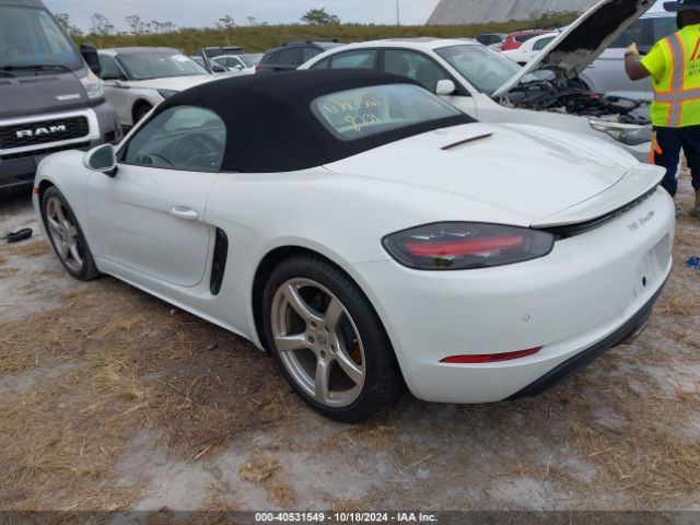 2019 PORSCHE 718 BOXSTER WP0CA2A82KS211041 Photo 2