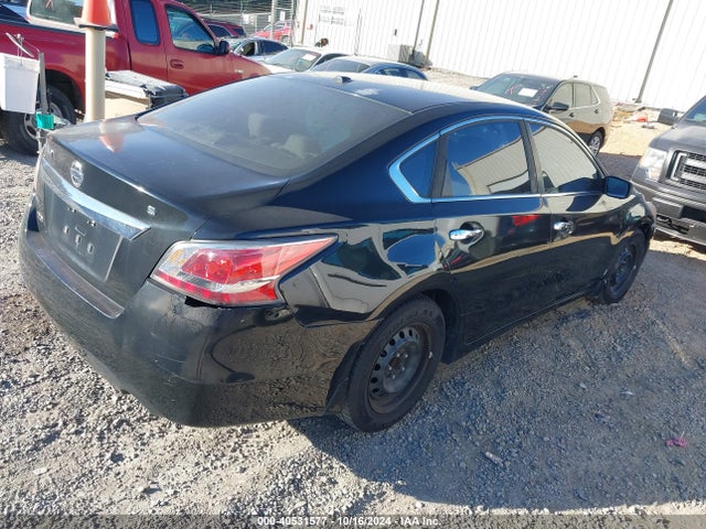 Nissan Altima 2.5 S 2015 1N4AL3AP3FN870352 Image 4