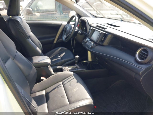 Toyota Rav4 Platinum 2018 2T3DFREV1JW771962 Image 5