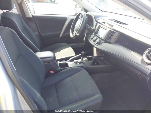 Toyota RAV4 LE 2018 2T3ZFREV5JW439481 Image 5