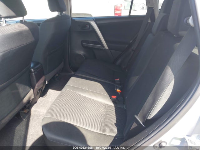 Toyota RAV4 LE 2018 2T3ZFREV5JW439481 Image 8