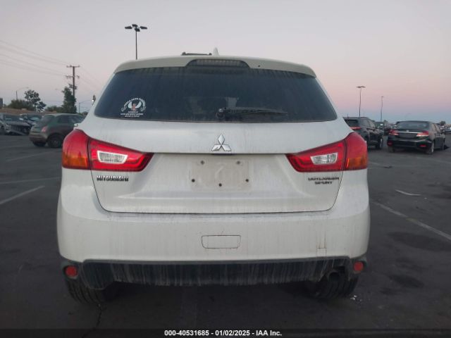 JA4AP3AU8HZ008688 Mitsubishi Outlander Sport 2.0 Es