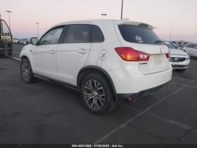 JA4AP3AU8HZ008688 Mitsubishi Outlander Sport 2.0 Es