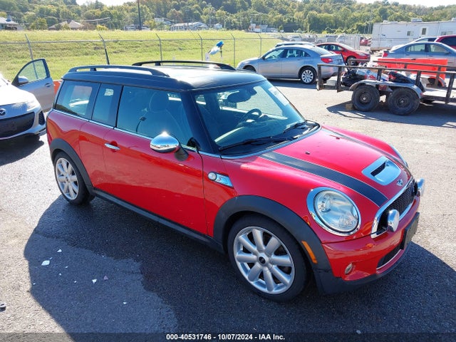 2010 MINI COOPER S CLUBMAN WMWMM3C56ATZ33381 Photo 0