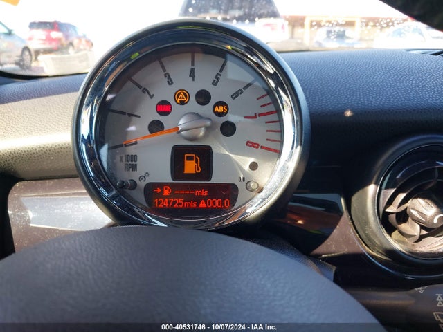 2010 MINI COOPER S CLUBMAN WMWMM3C56ATZ33381 Photo 6